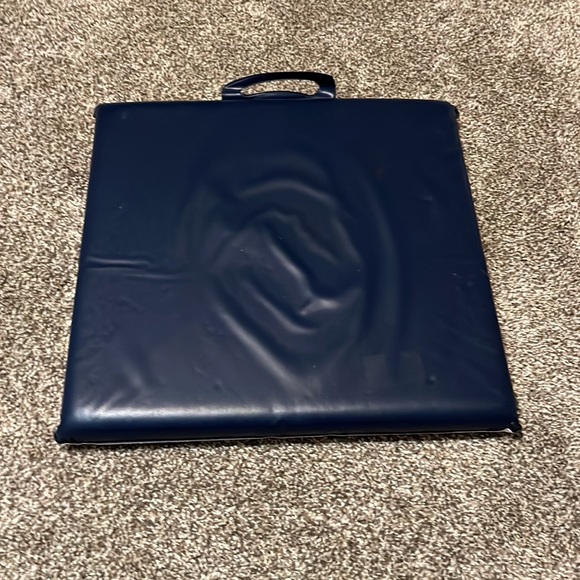 1996 Vintage Dallas Cowboys Bleacher Seat - Picture 4 of 7